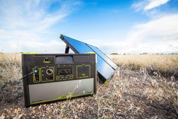 Lithium Yeti 1400 Power Box with Boulder 100 Briefcase Folding Solar Panel